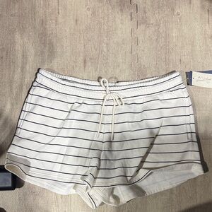 🍗 Universal Thread Cream and Black Striped Athletic Shorts